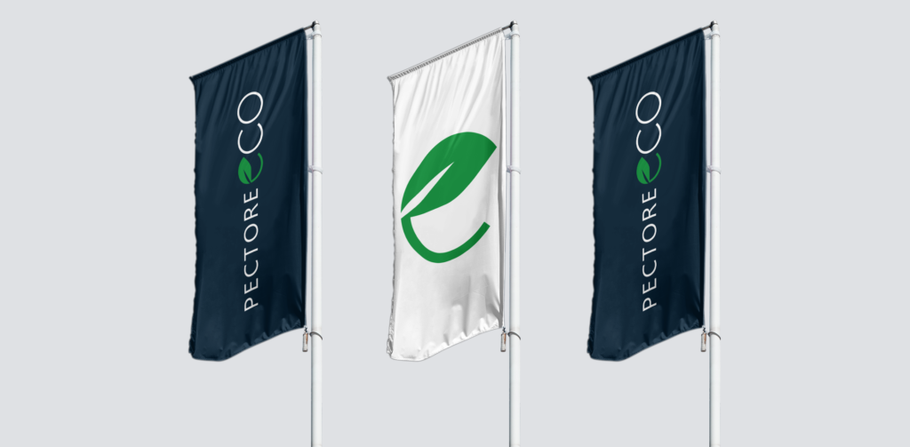 Wizualizacja logotypu Pectore Eco na flagach